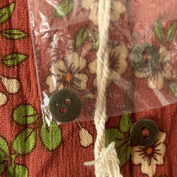 Everybody Talks- Dress. Size- Small. 100% Rayon. - Picture 5 of 10